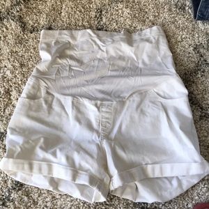 White Maternity shorts- Liz Lange